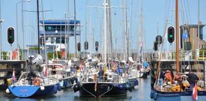 Vele soorten (zeil)boten in de haven